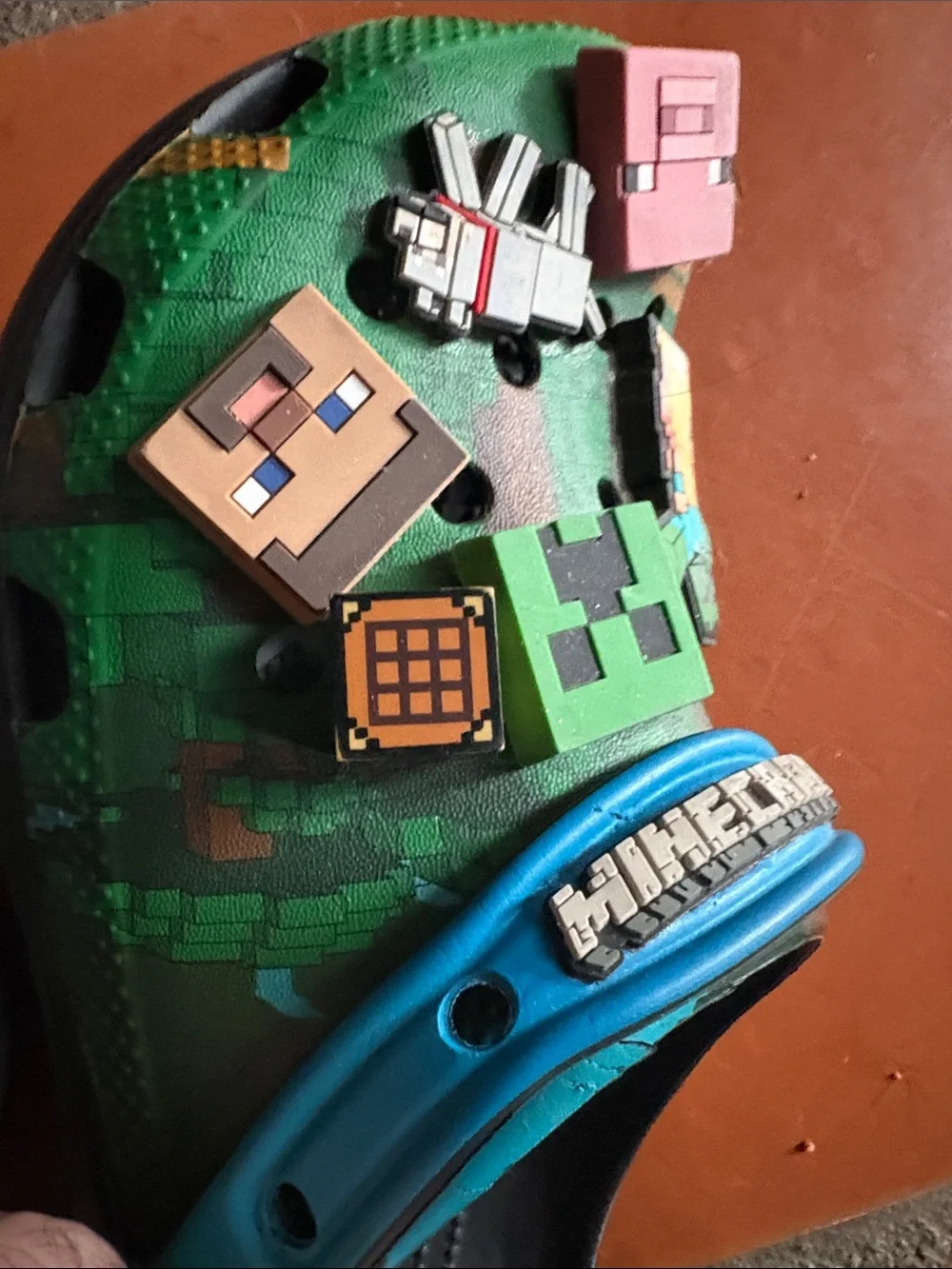 CROCS Kids Green Minecraft Pixel-size 6